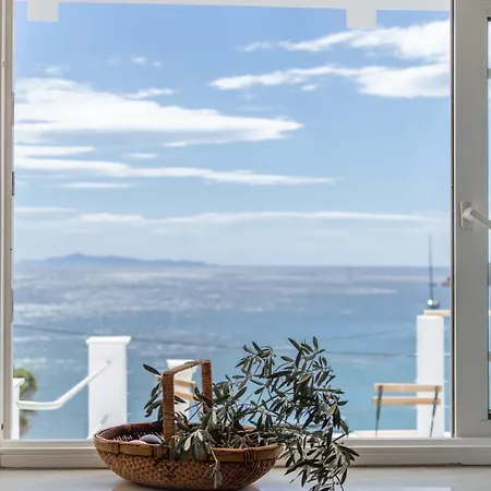Hotel Poseidon And By The Sea 3*